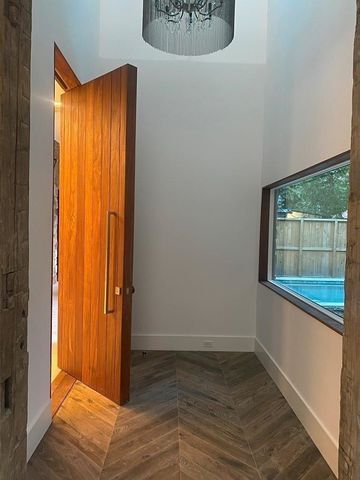 8606 Westview Drive, Houston, TX 77055