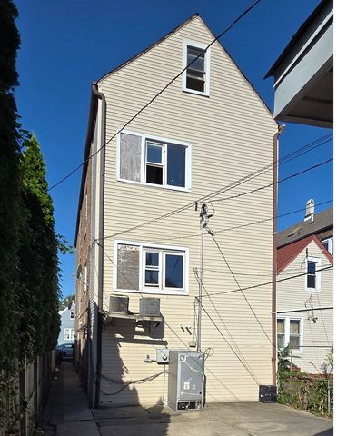 4813 S RACINE Street, Chicago, IL 60609