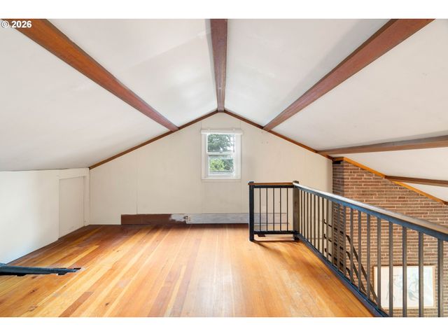 105 Ne 66TH Ave, Portland, OR 97213
