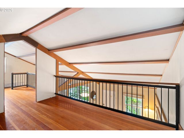 105 Ne 66TH Ave, Portland, OR 97213