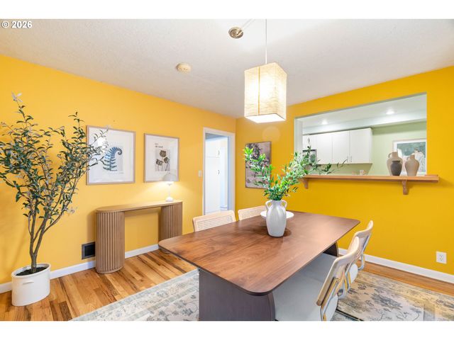 105 Ne 66TH Ave, Portland, OR 97213