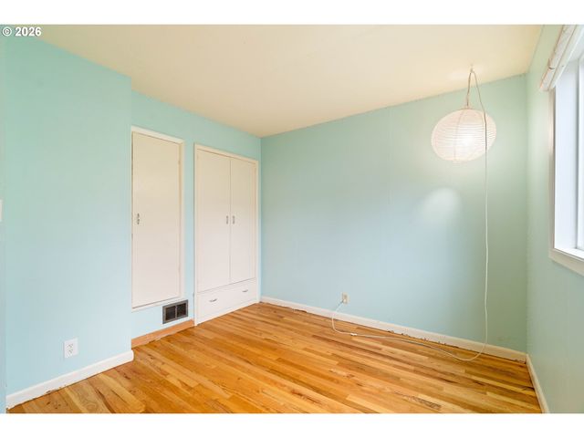 105 Ne 66TH Ave, Portland, OR 97213