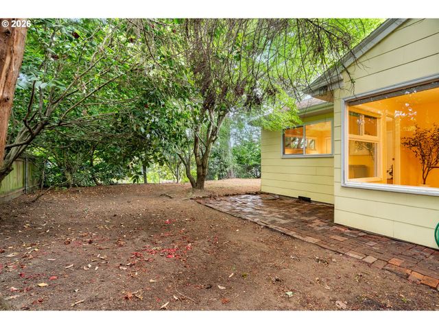 105 Ne 66TH Ave, Portland, OR 97213