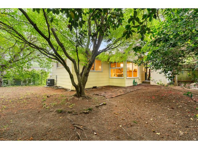 105 Ne 66TH Ave, Portland, OR 97213