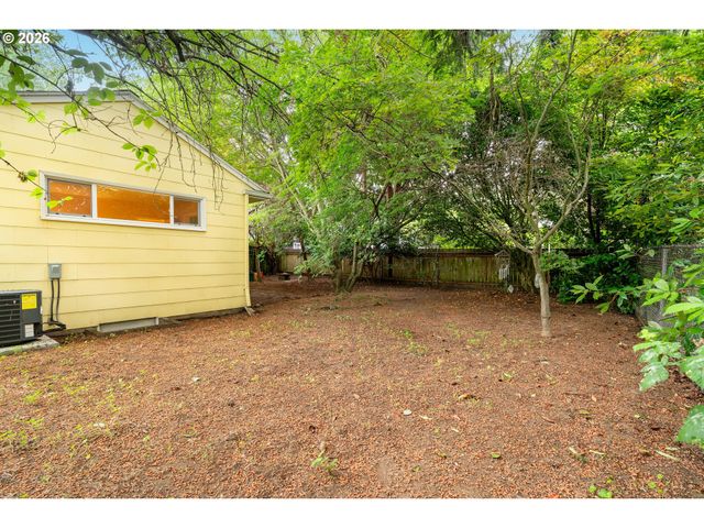 105 Ne 66TH Ave, Portland, OR 97213