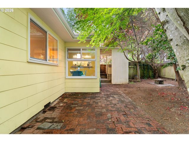 105 Ne 66TH Ave, Portland, OR 97213