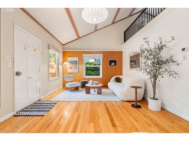 105 Ne 66TH Ave, Portland, OR 97213