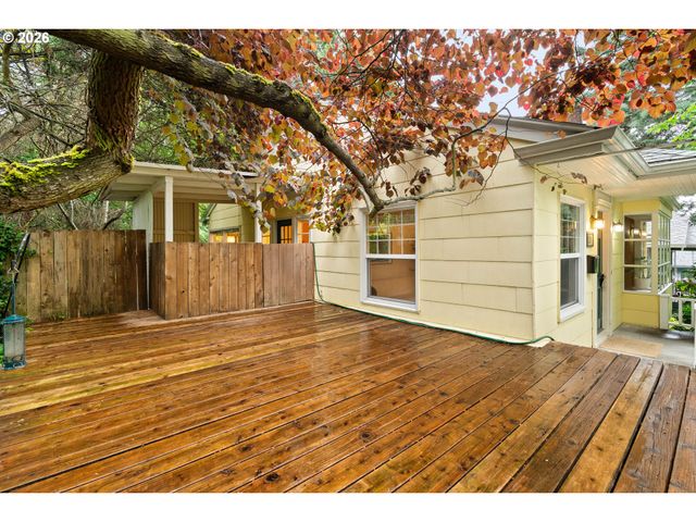 105 Ne 66TH Ave, Portland, OR 97213