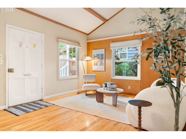 105 Ne 66TH Ave, Portland, OR 97213