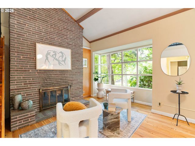 105 Ne 66TH Ave, Portland, OR 97213