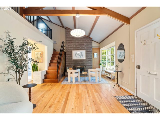 105 Ne 66TH Ave, Portland, OR 97213