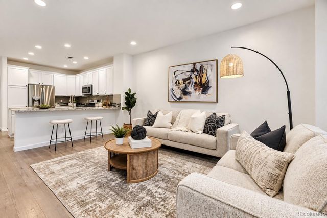 9002 E Caley Way, Englewood, CO 80111