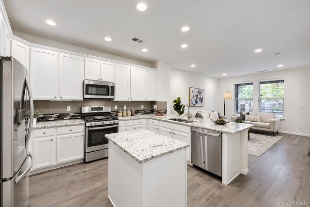 9002 E Caley Way, Englewood, CO 80111