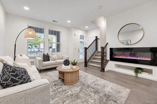 9002 E Caley Way, Englewood, CO 80111