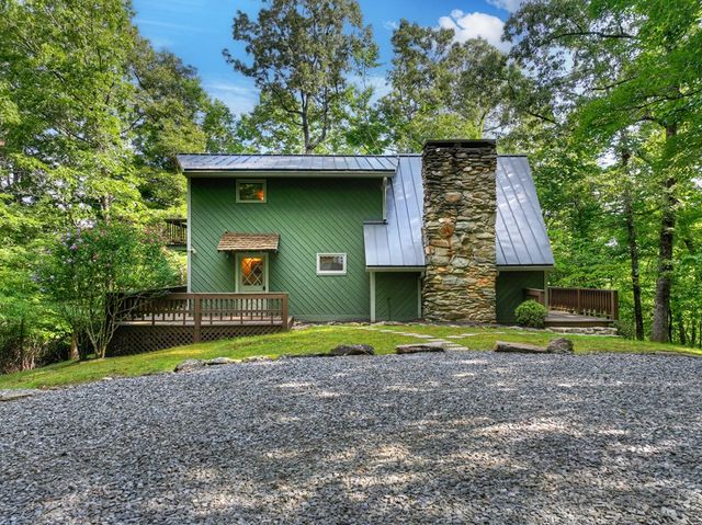 685 Cross Creek, Mineral Bluff, GA 30559