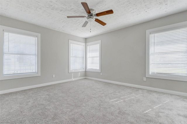 101 Live Oak Street, Baytown, TX 77520