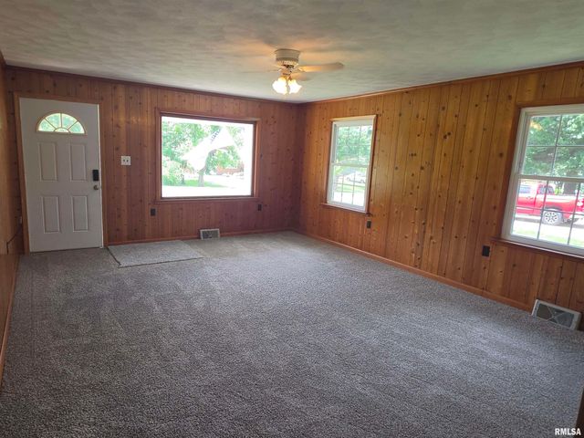78 S RIVERVIEW Drive, East Peoria, IL 61611
