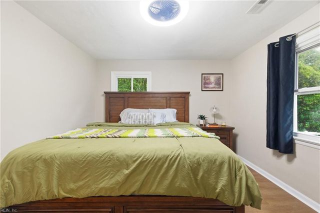 26 Woodhaven RD, Newport News, VA 23608