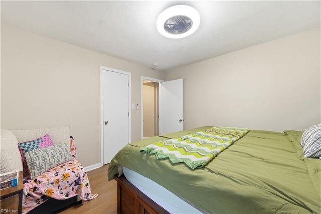 26 Woodhaven RD, Newport News, VA 23608