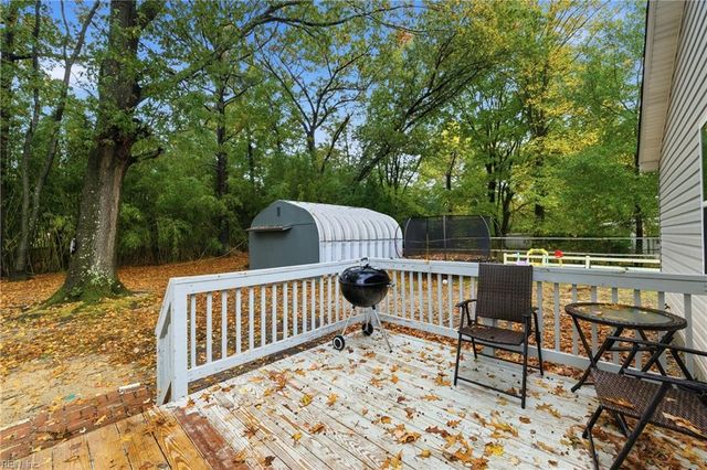 26 Woodhaven RD, Newport News, VA 23608