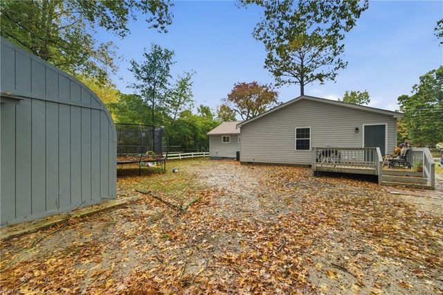 26 Woodhaven RD, Newport News, VA 23608