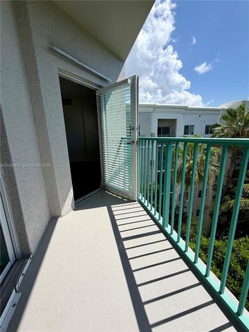 6001 SW 70th St 644, South Miami, FL 33143