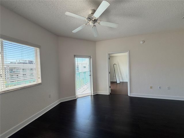 6001 SW 70th St 644, South Miami, FL 33143