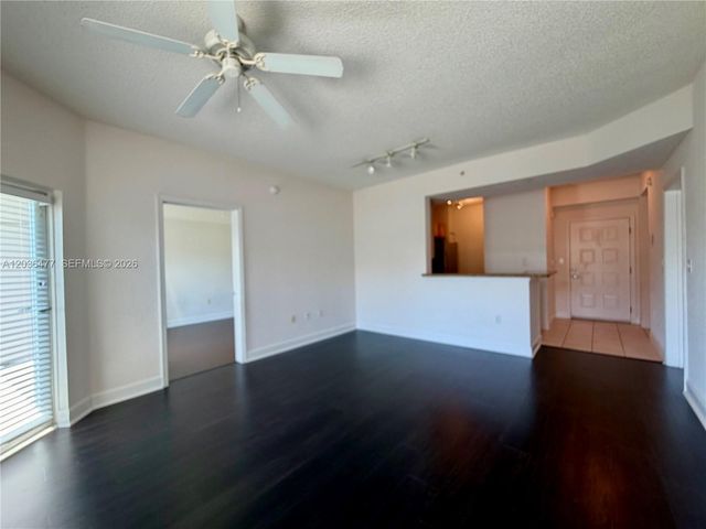 6001 SW 70th St 644, South Miami, FL 33143