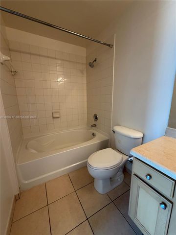 6001 SW 70th St 644, South Miami, FL 33143