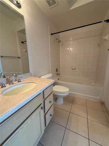6001 SW 70th St 644, South Miami, FL 33143