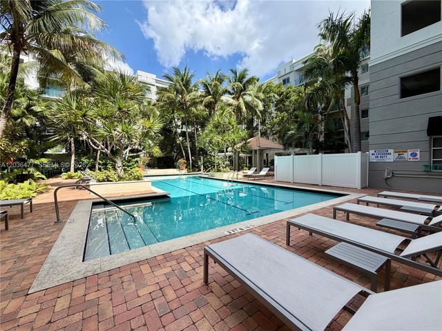 6001 SW 70th St 644, South Miami, FL 33143