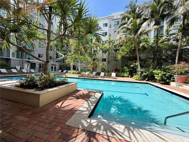 6001 SW 70th St 644, South Miami, FL 33143