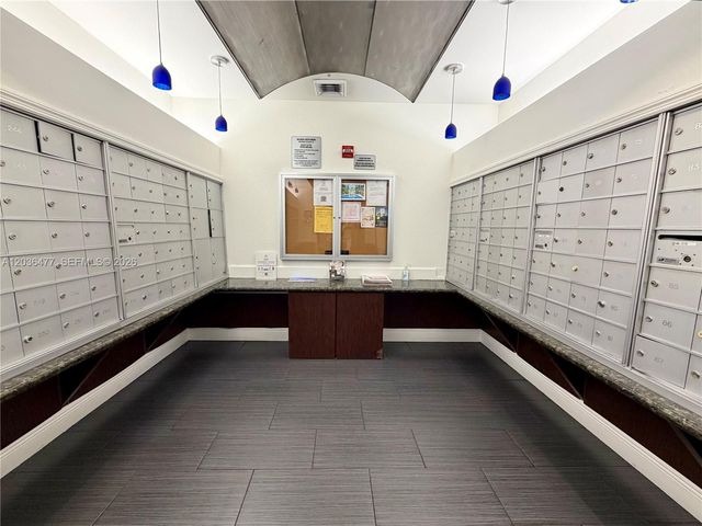 6001 SW 70th St 644, South Miami, FL 33143