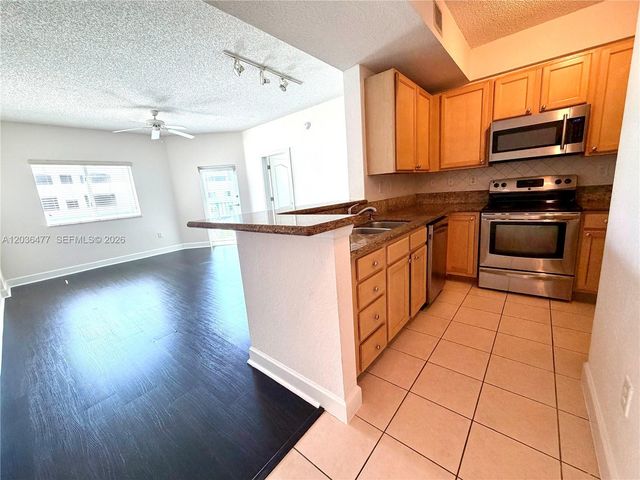 6001 SW 70th St 644, South Miami, FL 33143