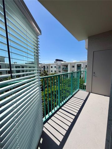 6001 SW 70th St 644, South Miami, FL 33143
