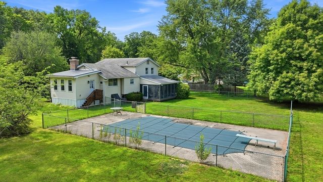 297 Montgomery Road, Westfield, MA 01085