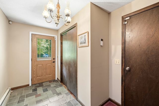 297 Montgomery Road, Westfield, MA 01085