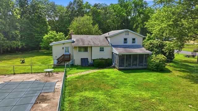 297 Montgomery Road, Westfield, MA 01085