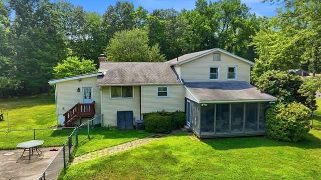 297 Montgomery Road, Westfield, MA 01085