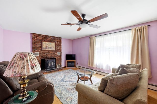 297 Montgomery Road, Westfield, MA 01085