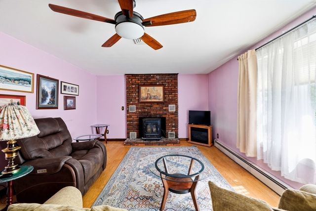 297 Montgomery Road, Westfield, MA 01085