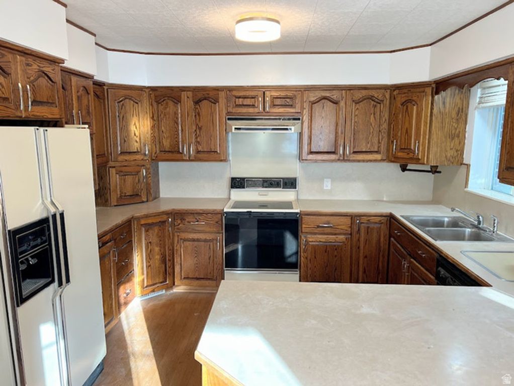 Image 8 of property listing at 7700 S 1530 W, West Jordan, UT 84084