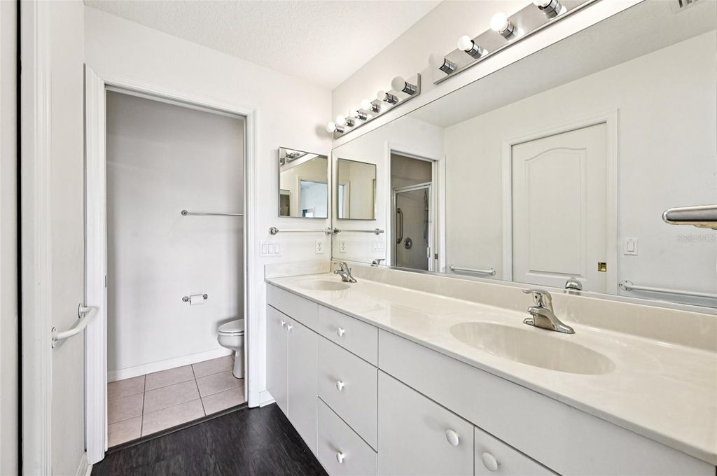 Image 22 of property listing at 6506 7TH AVENUE CIRCLE W, Bradenton, FL 34209