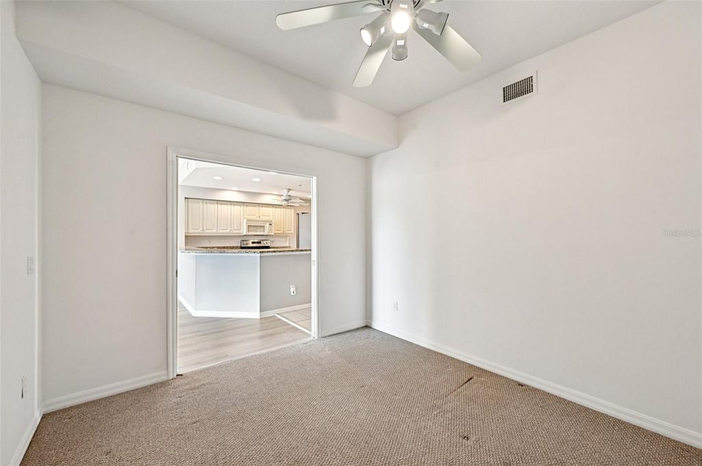 Image 34 of property listing at 6506 7TH AVENUE CIRCLE W, Bradenton, FL 34209