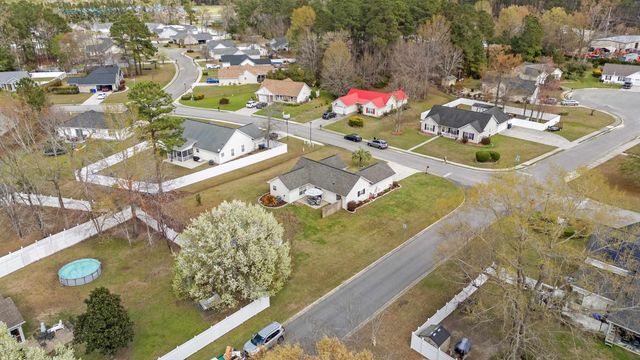 2701 Ivy Glen Dr., Conway, SC 29526