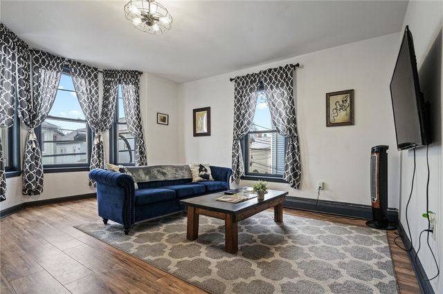 31 Gilmore Street, Providence, RI 02907