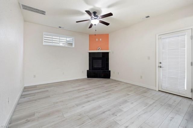 308 Moate CIR, Virginia Beach, VA 23462