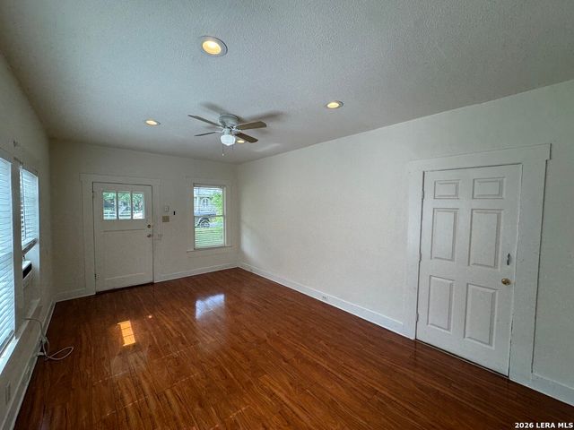 1813 MCKINLEY AVE, San Antonio, TX 78210
