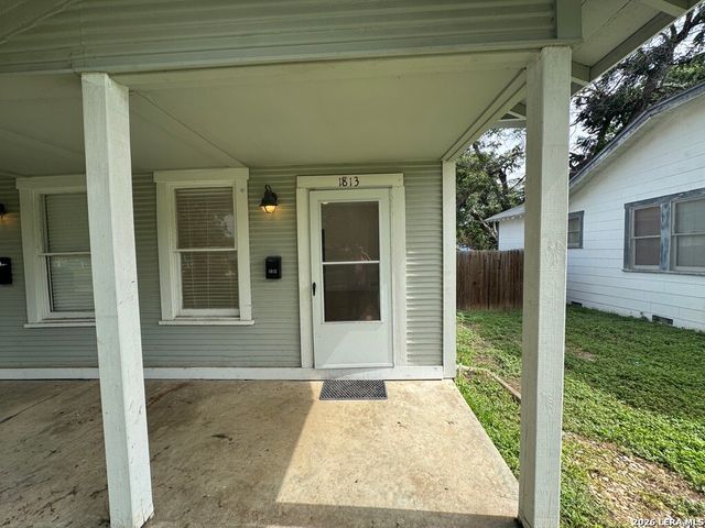 1813 MCKINLEY AVE, San Antonio, TX 78210