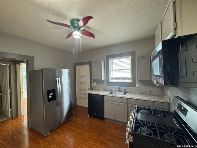 1813 MCKINLEY AVE, San Antonio, TX 78210